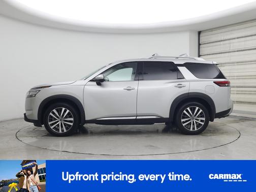 2022 Nissan Pathfinder Platinum