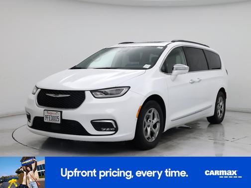 White 2022 Chrysler Pacifica Limited