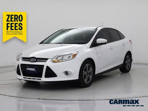 White 2014 Ford Focus SE