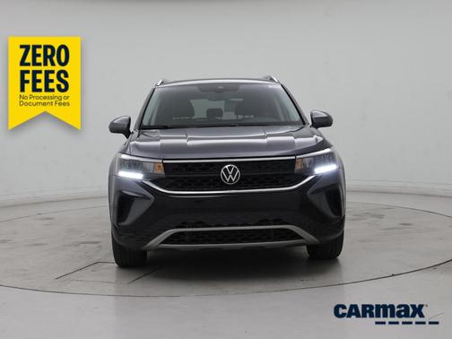 Gray 2023 Volkswagen Taos SE