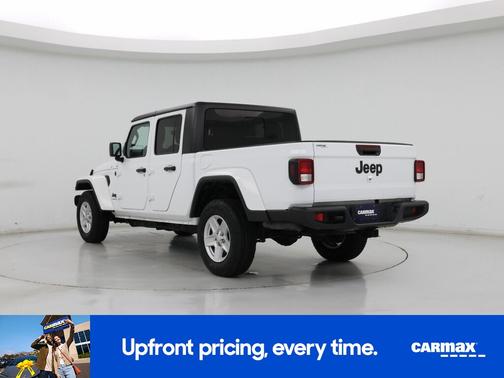 White 2022 Jeep Gladiator Sport
