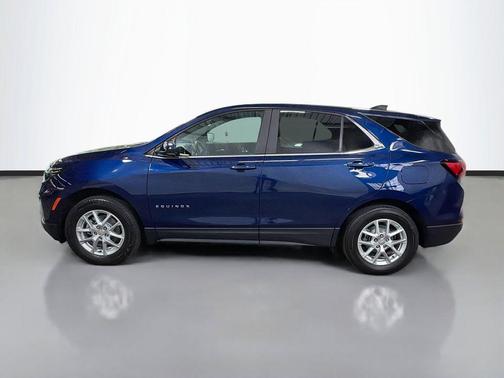 Blue Glow Metallic 2023 Chevrolet Equinox 1LT