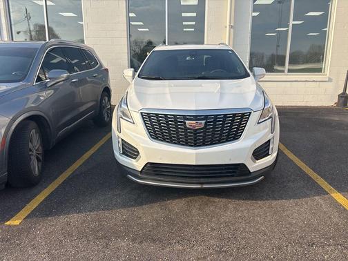 Crystal White Tricoat 2023 Cadillac XT5 Premium Luxury