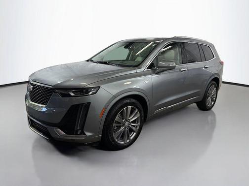 Argent Silver Metallic 2023 Cadillac XT6 Premium Luxury FWD