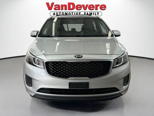 Bright Silver 2015 Kia Sedona LX