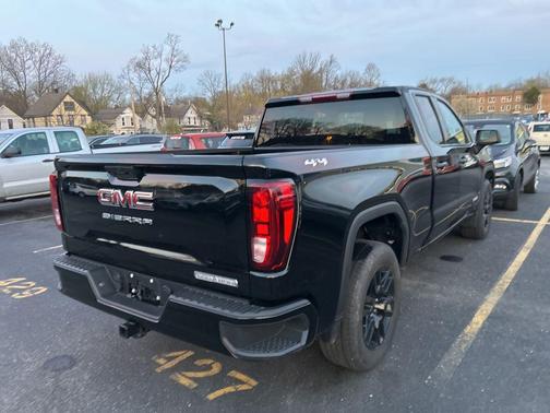 Onyx Black 2023 GMC Sierra 1500 Elevation