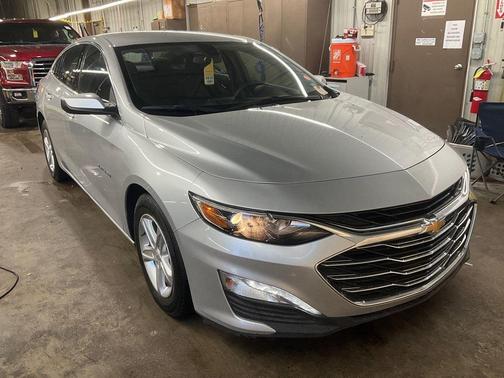 2022 Chevrolet Malibu FWD LT