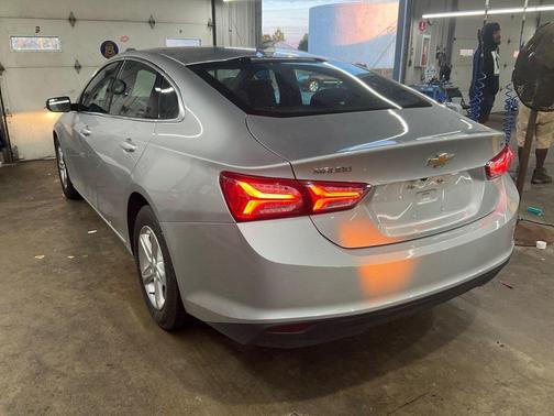 2022 Chevrolet Malibu FWD LT