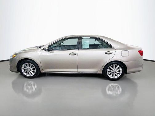 Gold 2014 Toyota Camry XLE