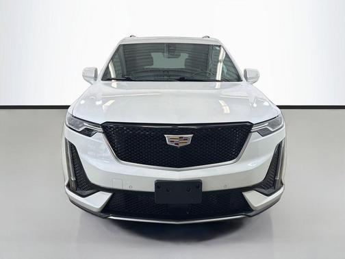 Crystal White Tricoat 2021 Cadillac XT6 Sport AWD