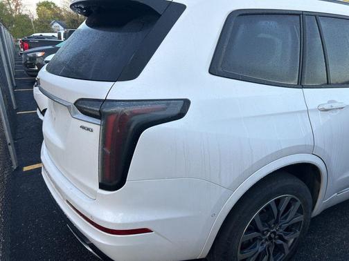 Crystal White Tricoat 2021 Cadillac XT6 Sport AWD