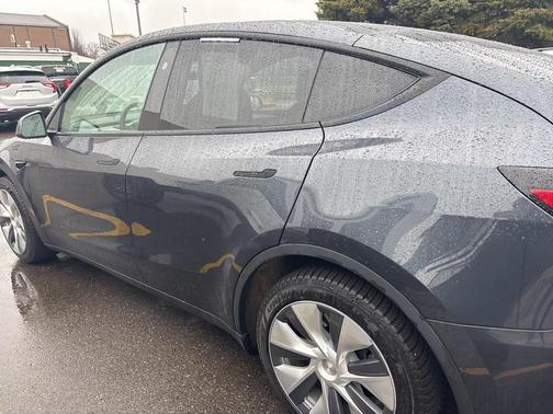 2024 Tesla Model Y Long Range Dual Motor All-Wheel Drive