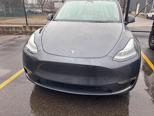 2024 Tesla Model Y Long Range Dual Motor All-Wheel Drive