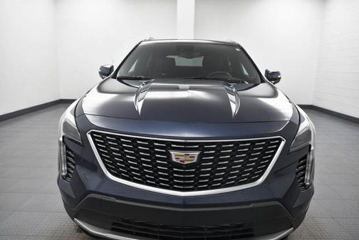 2022 Cadillac XT4 Premium Luxury