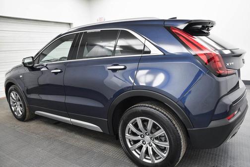 2022 Cadillac XT4 Premium Luxury