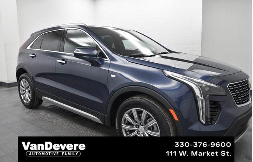 2022 Cadillac XT4 Premium Luxury