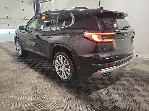 2024 GMC Acadia Denali