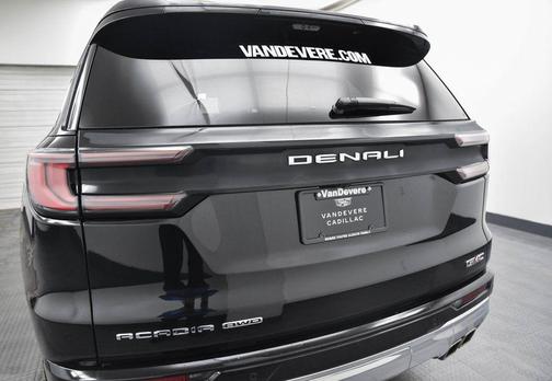 2024 GMC Acadia Denali