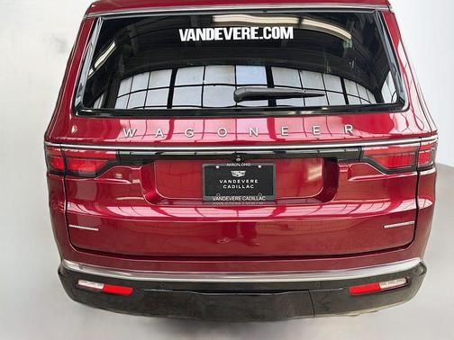 2022 Jeep Wagoneer Series III 4x4