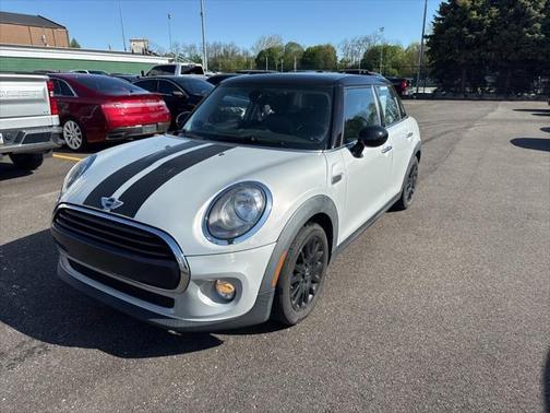 2016 MINI Hardtop Cooper
