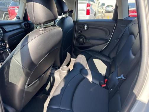 2016 MINI Hardtop Cooper