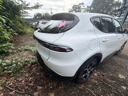 Alfa White 2024 Alfa Romeo Tonale Veloce EAWD