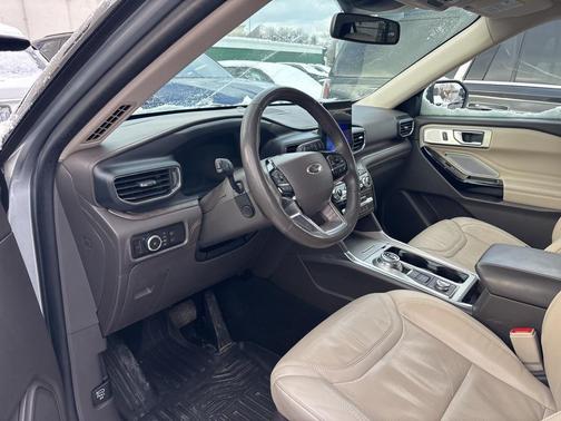 2023 Ford Explorer Platinum