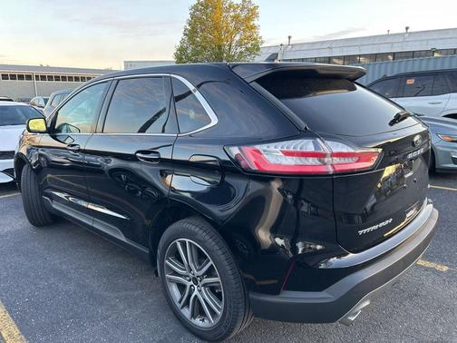 Black Metallic 2024 Ford Edge Titanium