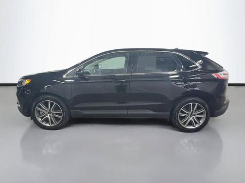 Black Metallic 2024 Ford Edge Titanium