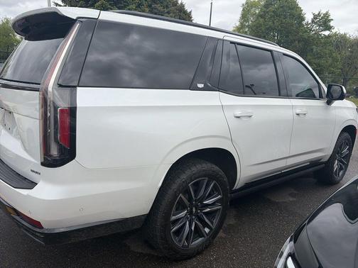 Crystal White Tricoat 2023 Cadillac Escalade Sport Platinum