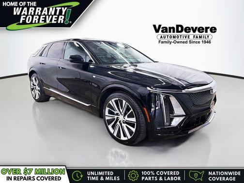 Stellar Black Metallic 2025 Cadillac LYRIQ Luxury