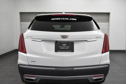2022 Cadillac XT5 Premium Luxury