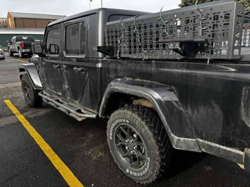 2024 Jeep Gladiator Willys