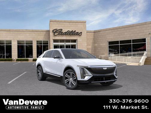 Vibrant White Tricoat 2026 Cadillac LYRIQ Luxury