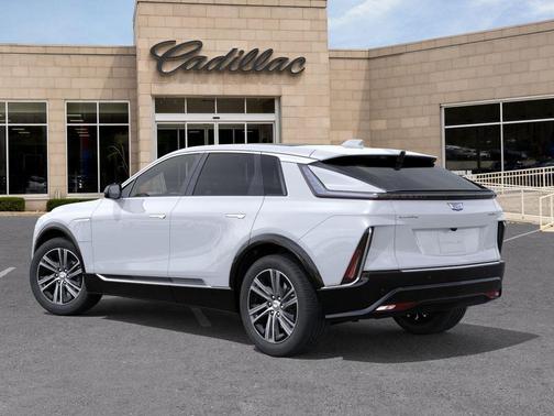 Vibrant White Tricoat 2026 Cadillac LYRIQ Luxury