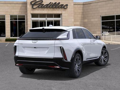 Vibrant White Tricoat 2026 Cadillac LYRIQ Luxury