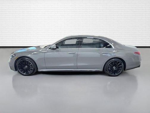 Gray 2022 Mercedes-Benz S-Class 4MATIC