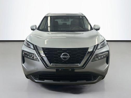 Brilliant Silver Metallic 2023 Nissan Rogue SL