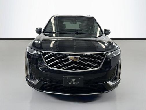 Stellar Black Metallic 2020 Cadillac XT6 Premium Luxury AWD
