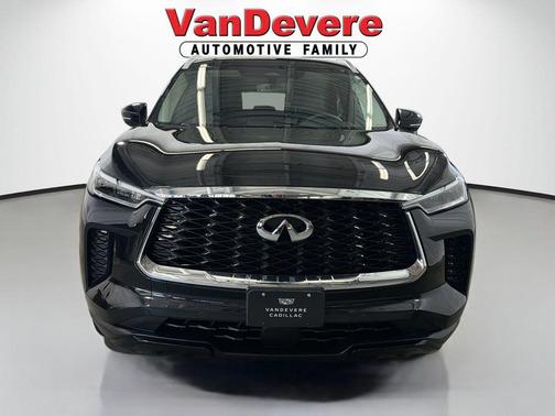 Mineral Black 2023 INFINITI QX60 Luxe