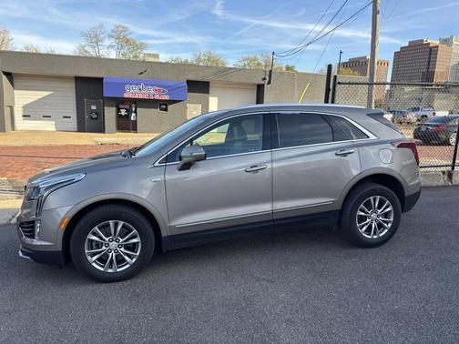 2022 Cadillac XT5 Premium Luxury