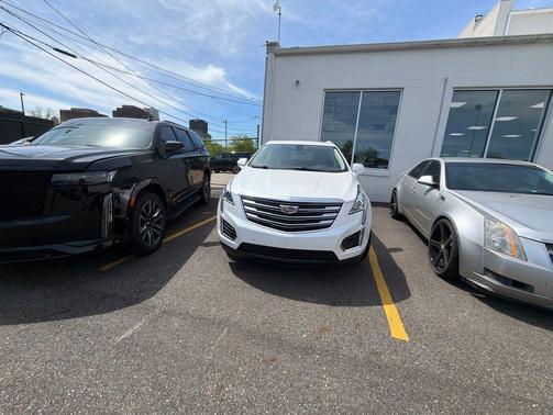 Crystal White Tricoat 2017 Cadillac XT5 Luxury