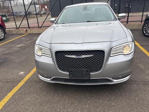 2016 Chrysler 300 S