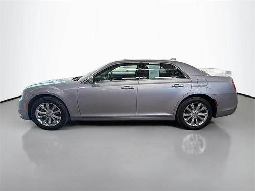 2016 Chrysler 300 S