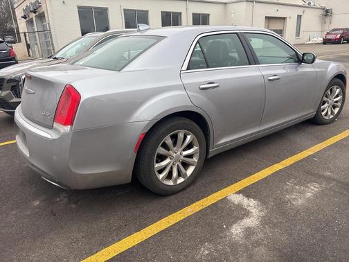 2016 Chrysler 300 S
