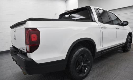 2022 Honda Ridgeline Black