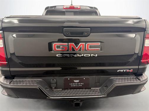 2024 GMC Canyon AT4