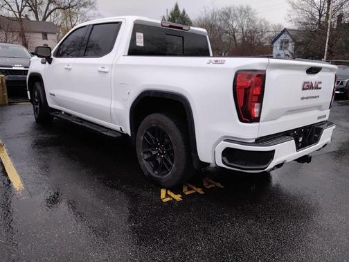 Summit White 2024 GMC Sierra 1500 Elevation