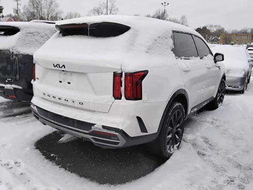 2022 Kia Sorento SX