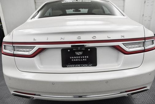 2019 Lincoln Continental Select